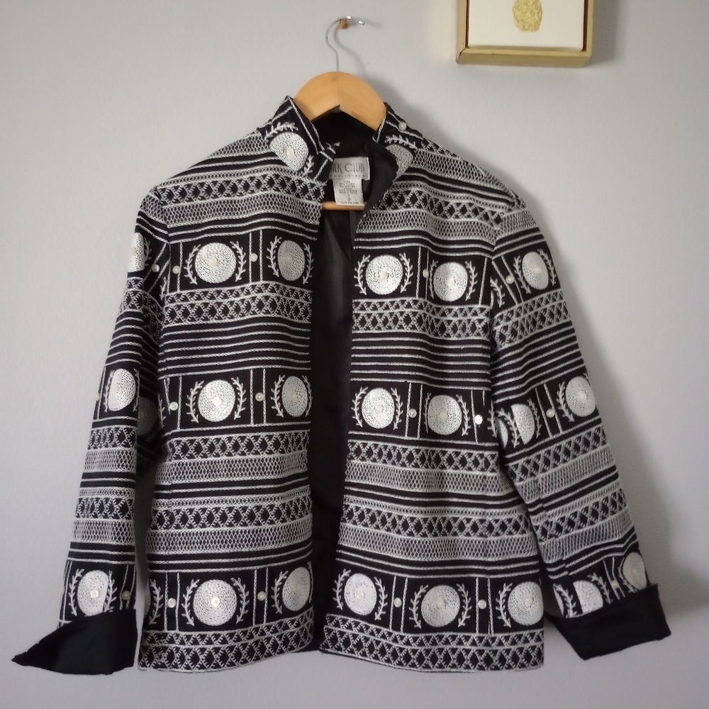 Blazer silk club Jacket black white open Front Small Embroidery Good Cond.